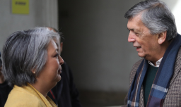 ¿Tensión en el PC? Presidente del partido se desmarca de Jara y afirma que en Cuba "no hay gente presa por pensar distinto"