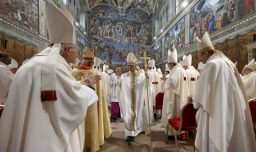 ¿Qué opina el papa León XIV sobre la inmigración, las mujeres en la Iglesia y la comunidad LGBT+?