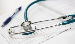Diagnósticos suelen tardar años: ¿Cómo identificar las inmunodeficiencias primarias?