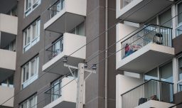 Ley Valentín: Proyecto busca exigir medidas de seguridad en edificios tras caída fatal de niño en San Pedro de la Paz