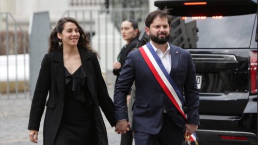 “¡Bienvenida al mundo!”: De Carolina Tohá a Evelyn Matthei felicitaron al presidente Gabriel Boric y a Paula Carrasco por el nacimiento de Violeta